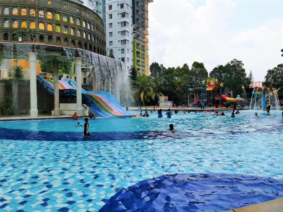 B - Lagoon Water Themepark Suite Melaka Town Экстерьер фото