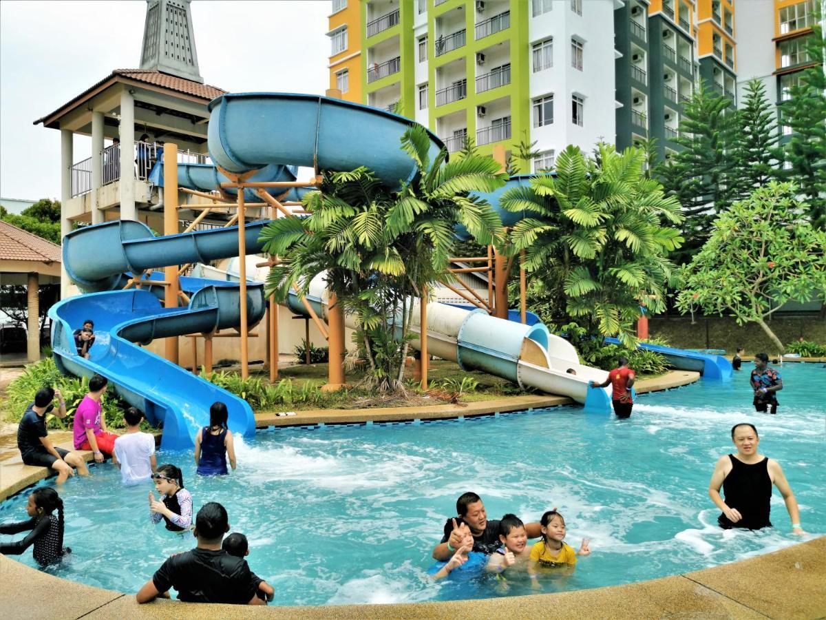 B - Lagoon Water Themepark Suite Melaka Town Экстерьер фото